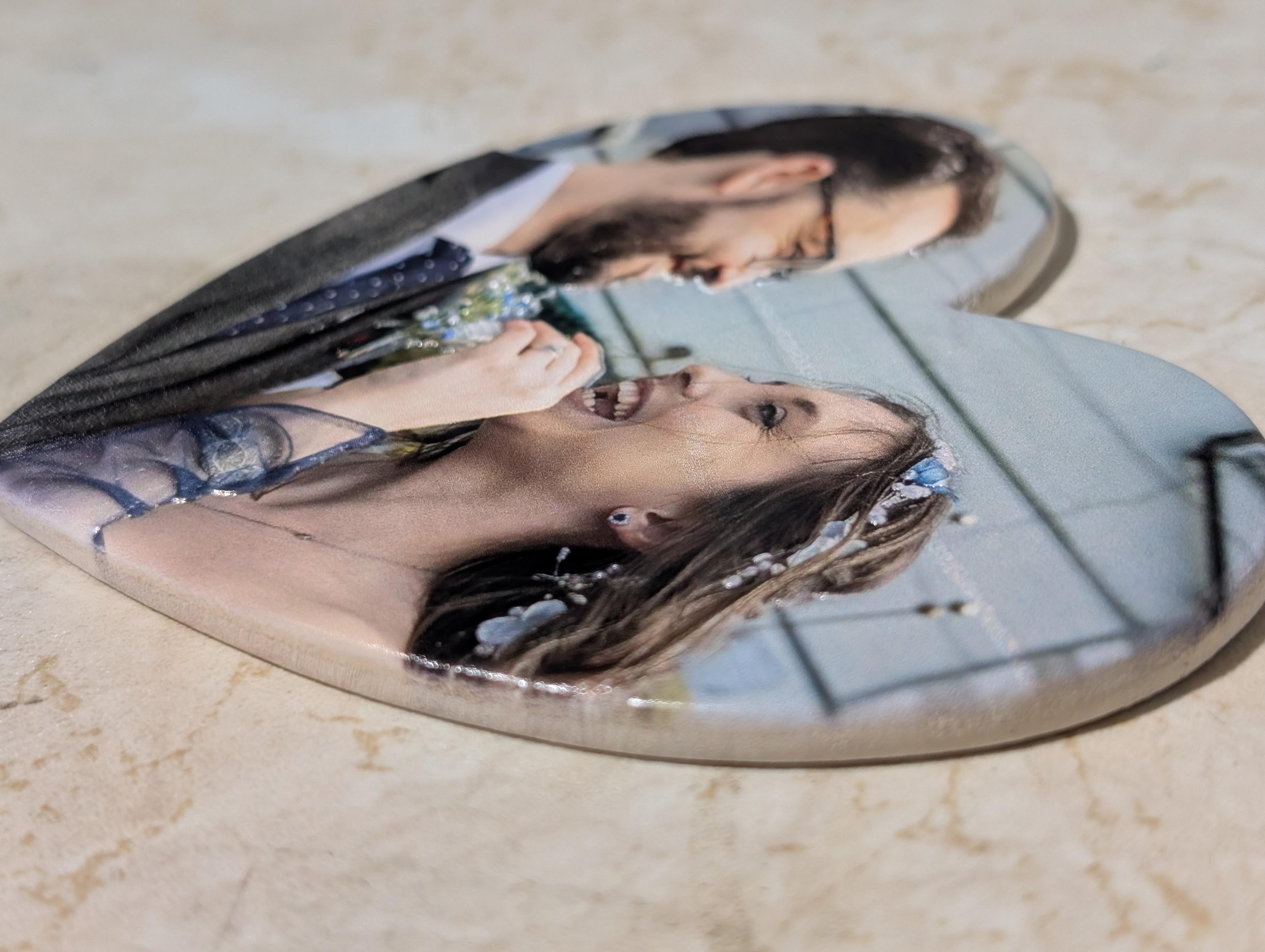 Coaster with textured image of a wedding couple