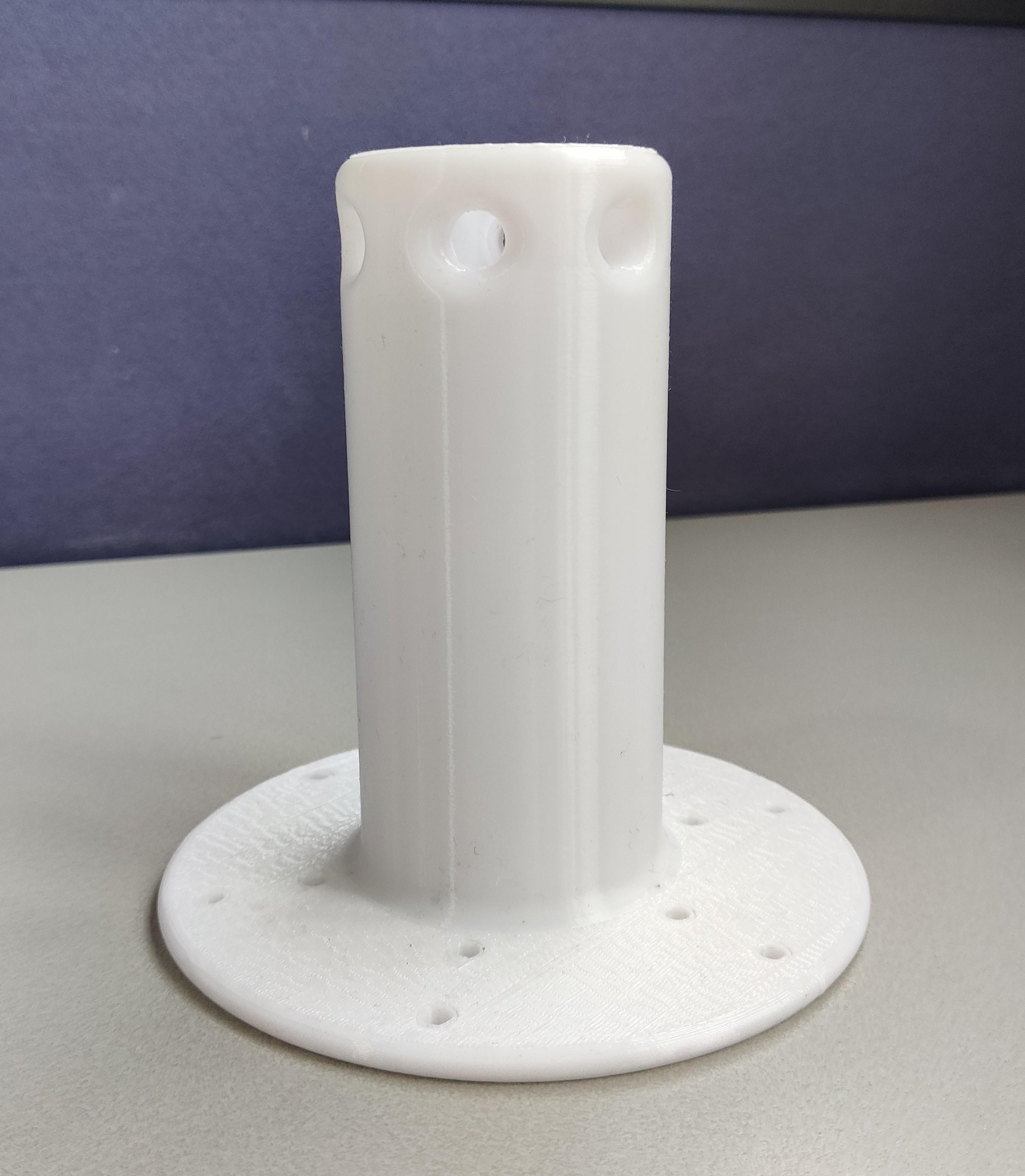 Top fitting that slots on to the polycarbonate tube